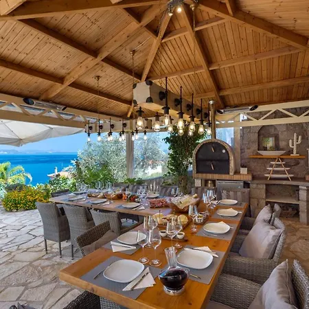 Вилла Haven United *