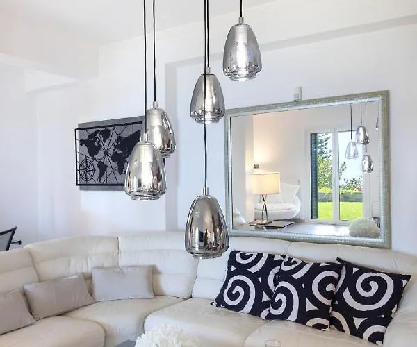 Villa Haven United *